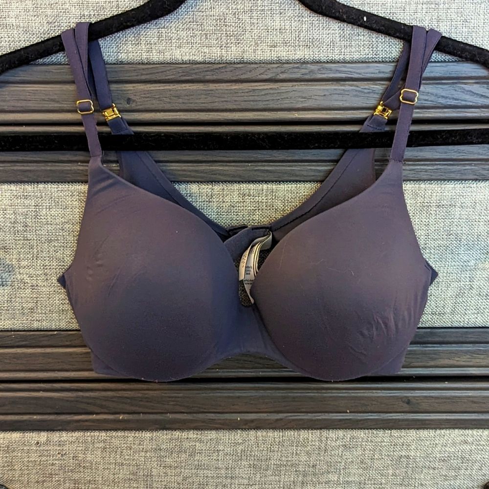 32D Incredible Bra by Victoria Secret
